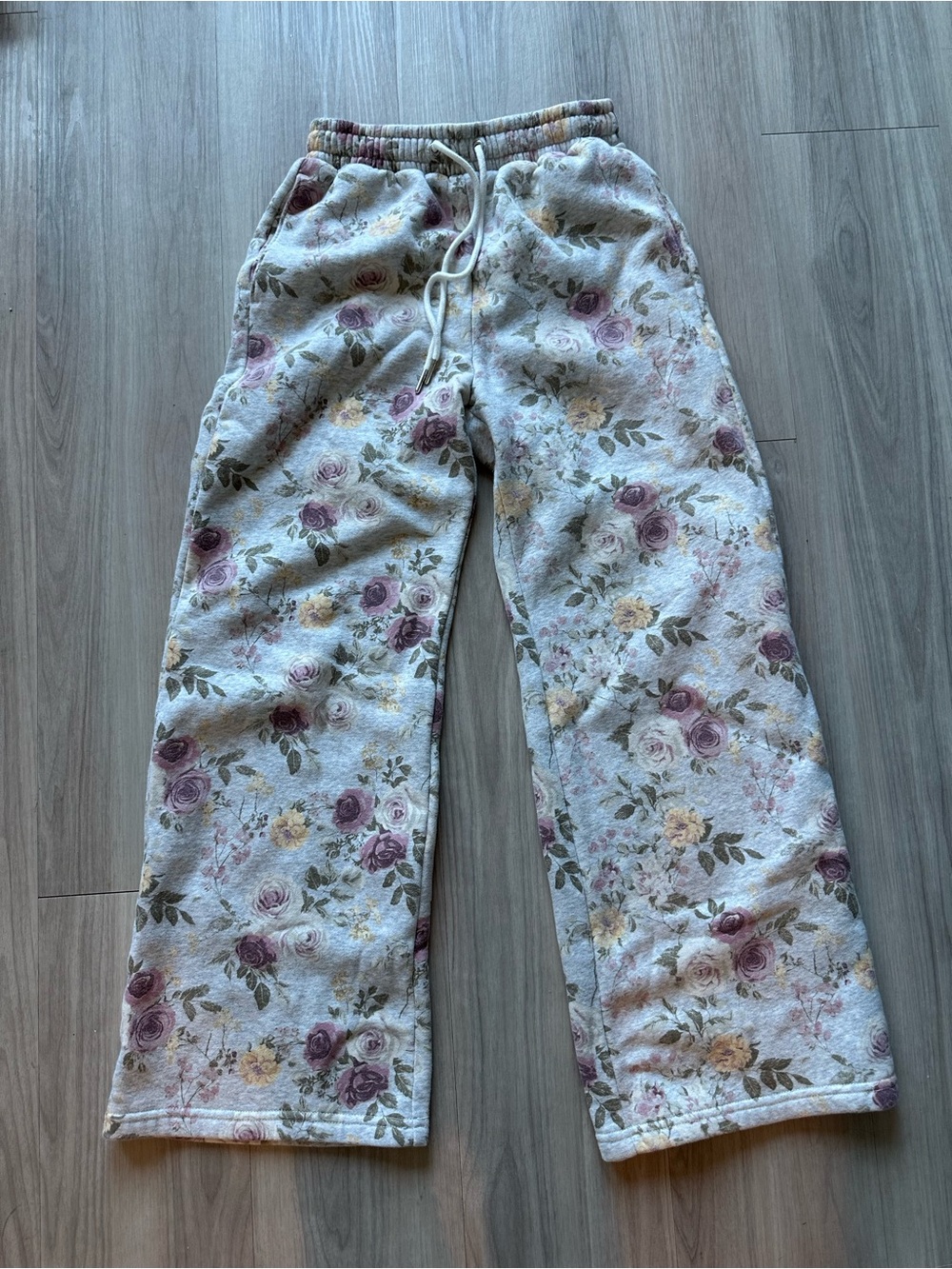 ABERCROMBIE & FITCH High Rise Wide Leg Sunday Sweatpants in Floral Print Size XS
